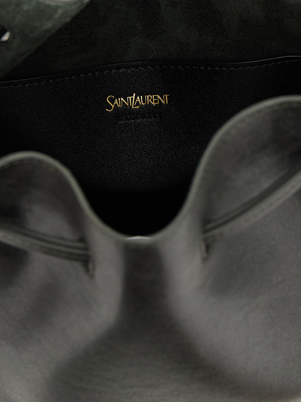 Saint Laurent Tvåfärgad Crossbodyväska i Kalvskinn