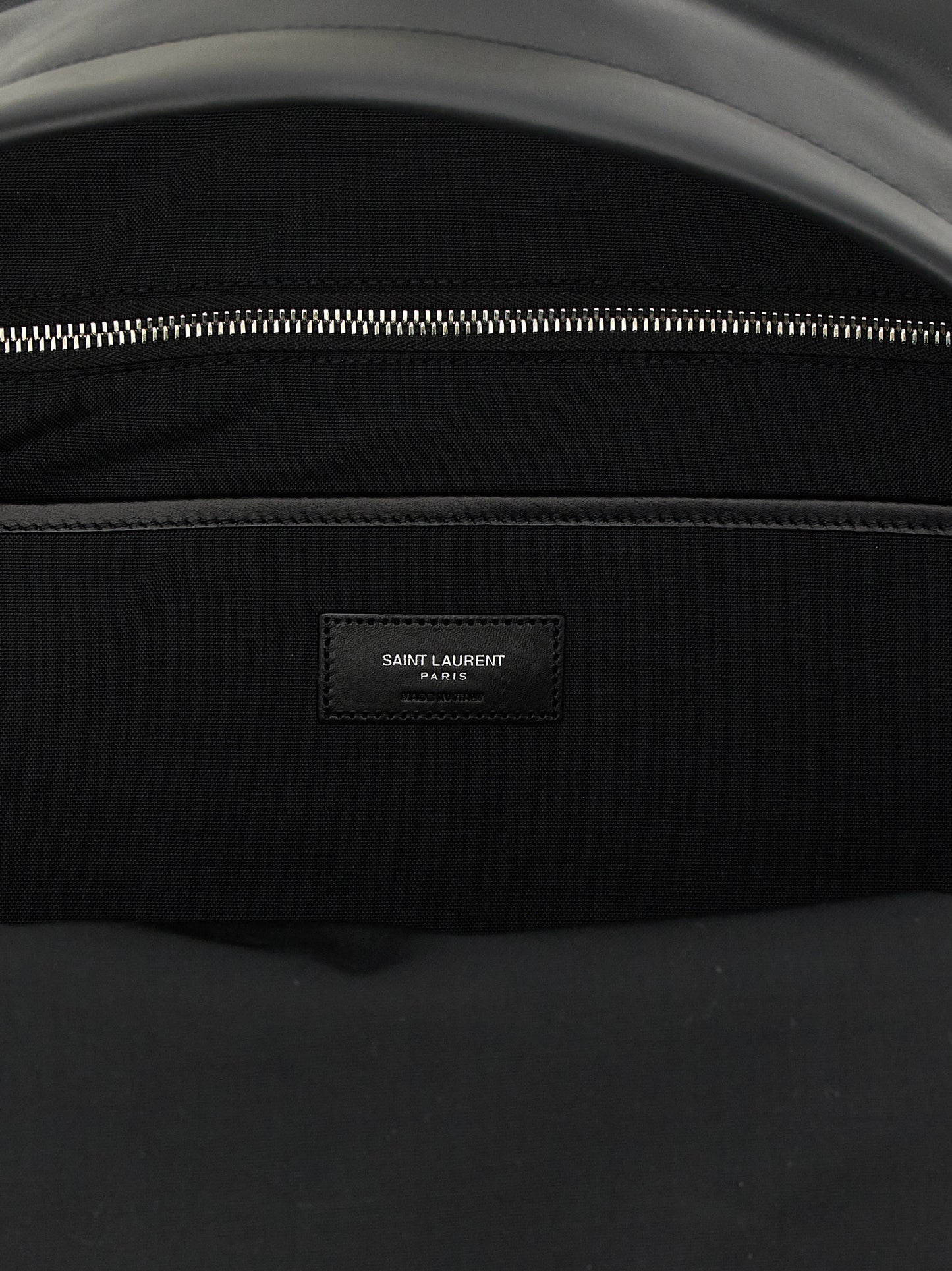 Saint Laurent Ryggsäck i svart kalvskinn