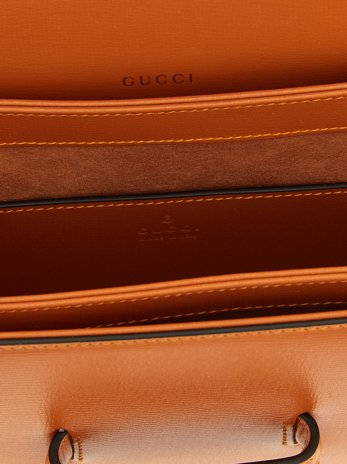 Gucci Orange Axelremsväska i Kalvskinn