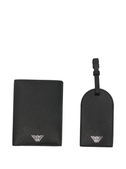 Emporio Armani pasaporte y etiqueta
