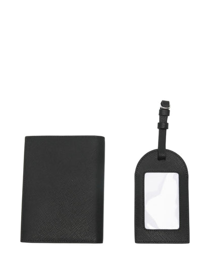 Emporio Armani pasaporte y etiqueta